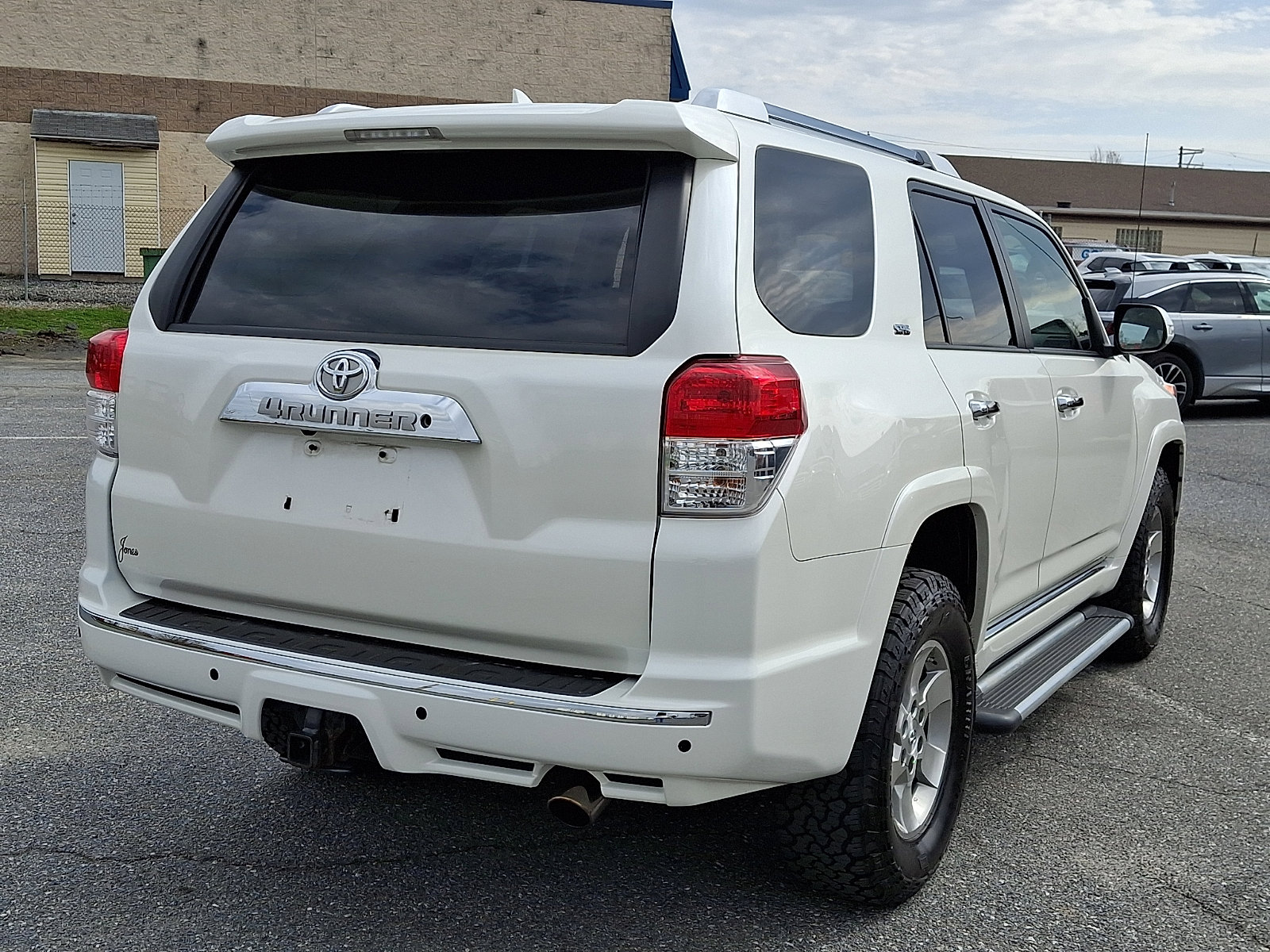 Used 2010 Toyota 4Runner SR5 image 6
