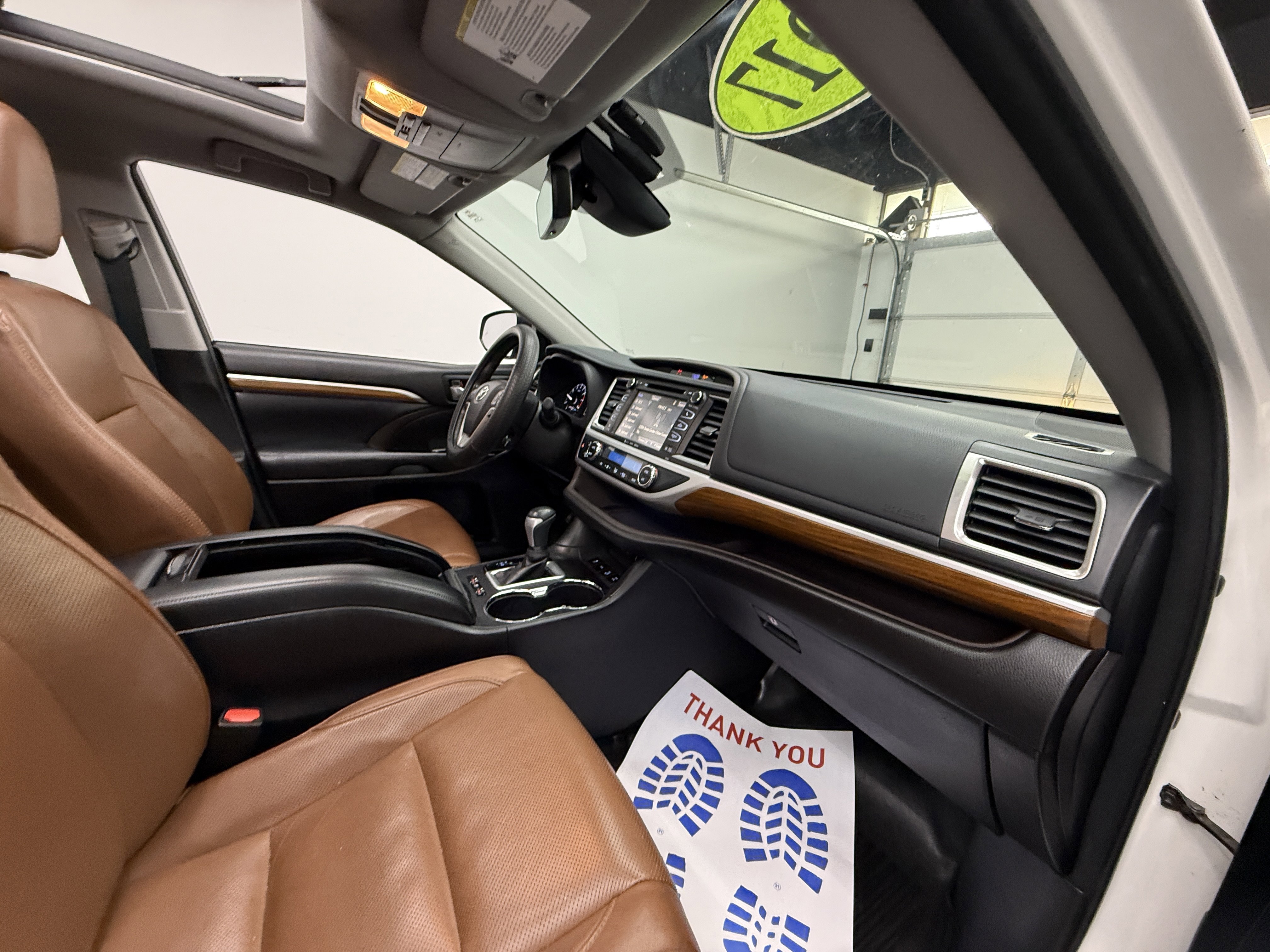 Used 2017 Toyota Highlander Limited image 23