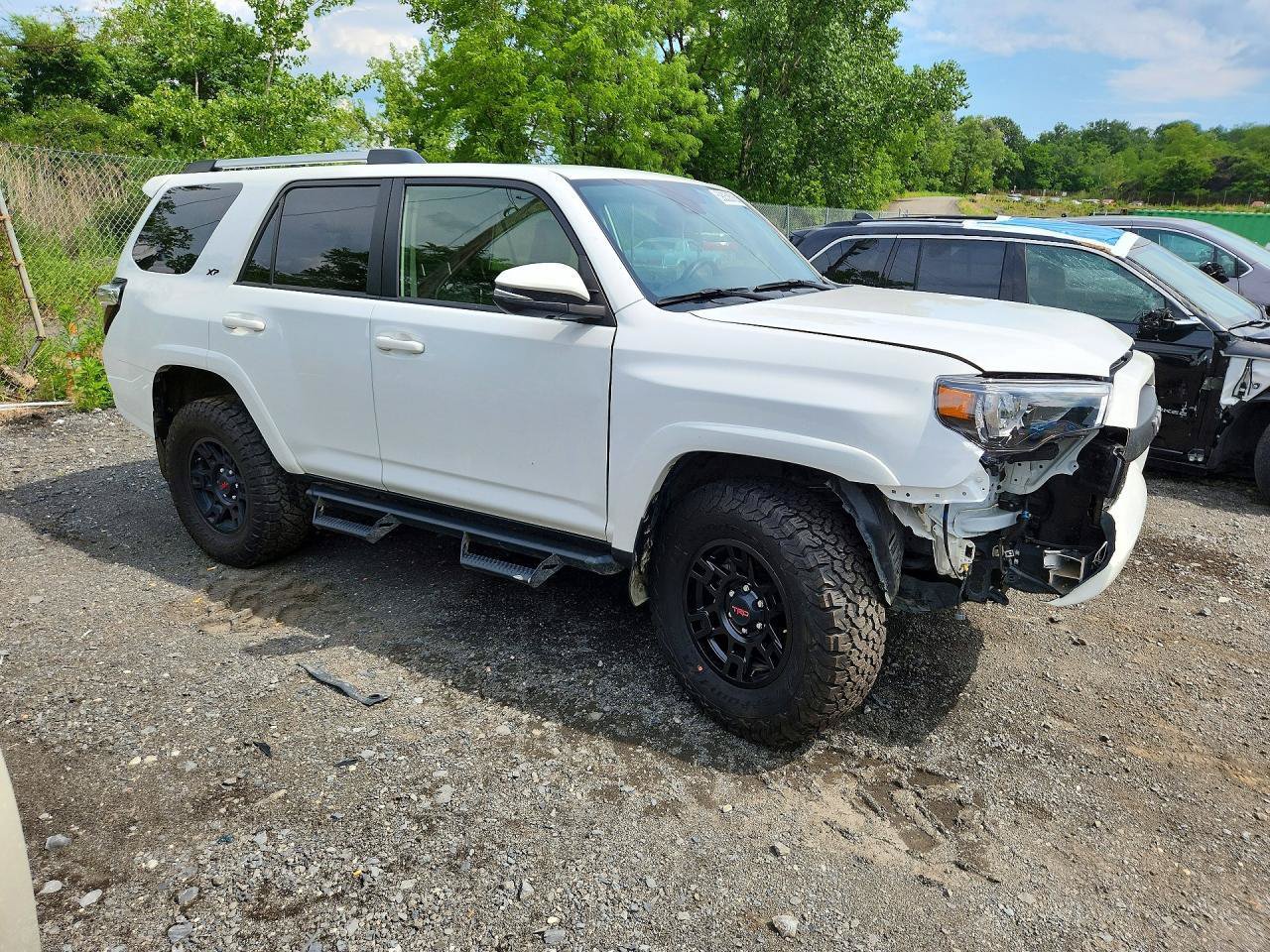 Used 2024 Toyota 4Runner SR5 Premium w/ Moonroof Package AWD/4WD image 1