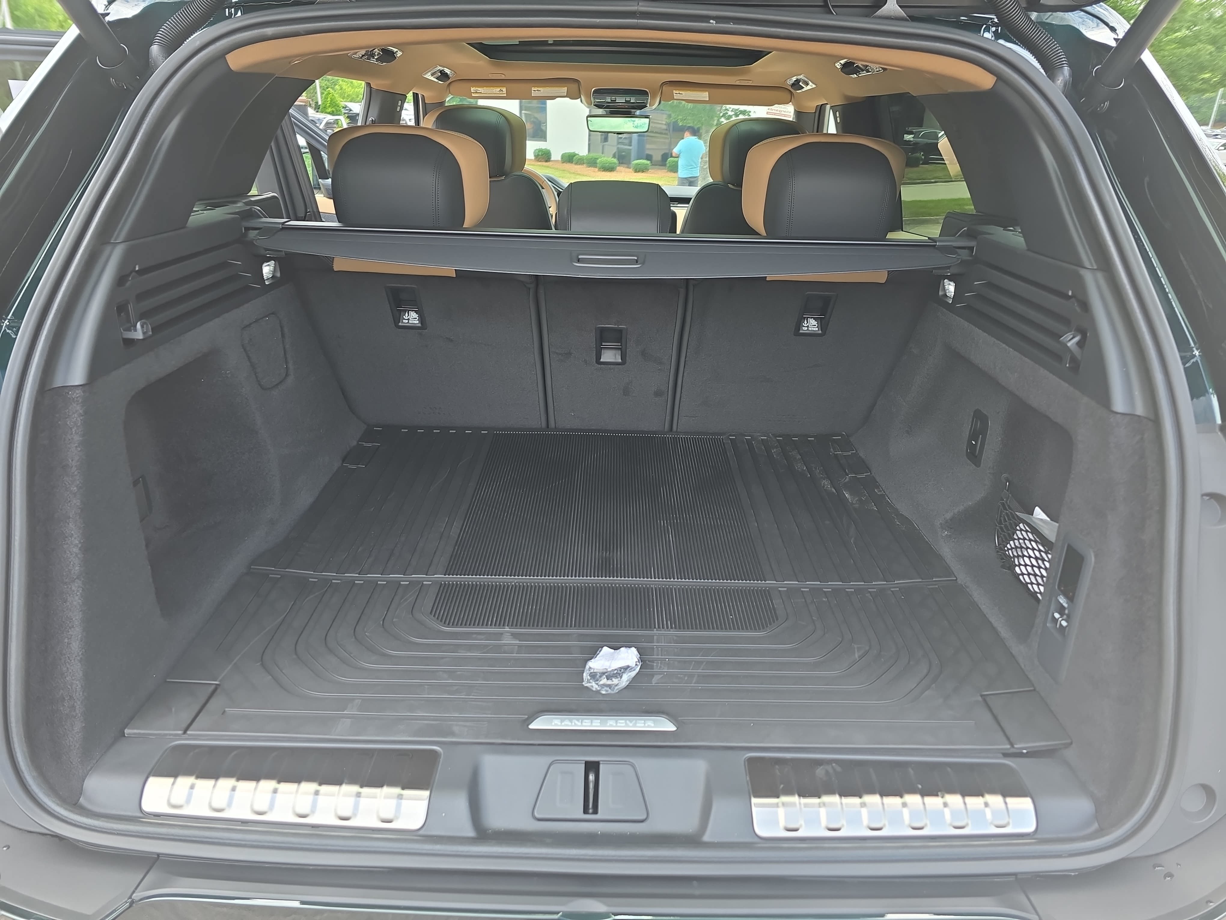 New 2026 Land Rover Range Rover Sport Dynamic SE AWD/4WD image 12