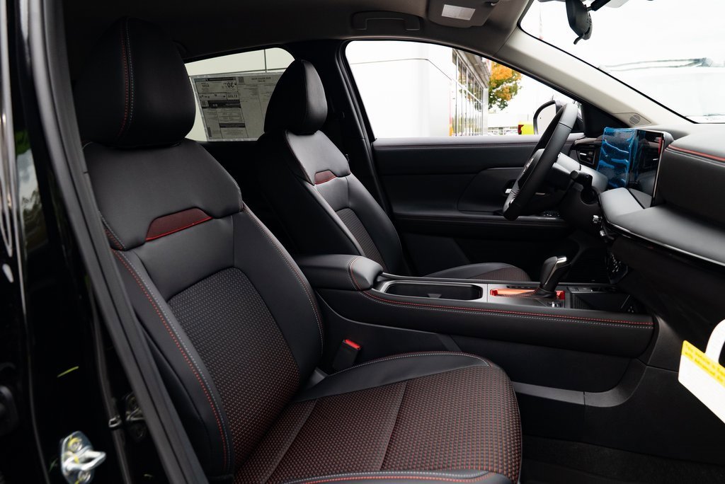 New 2026 Nissan Kicks SR w/ Cold Weather Package image 24