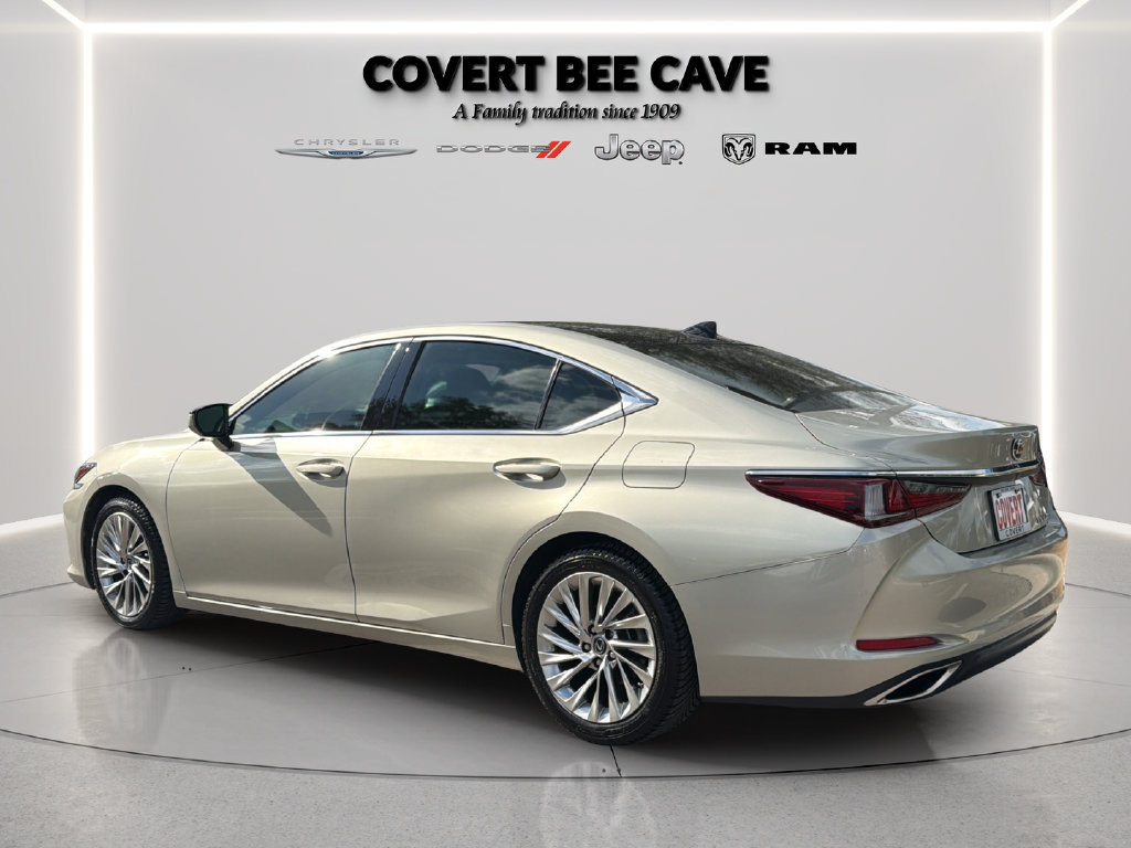 Used 2020 Lexus ES 350 Ultra Luxury w/ Accessory Package 2 FWD image 5
