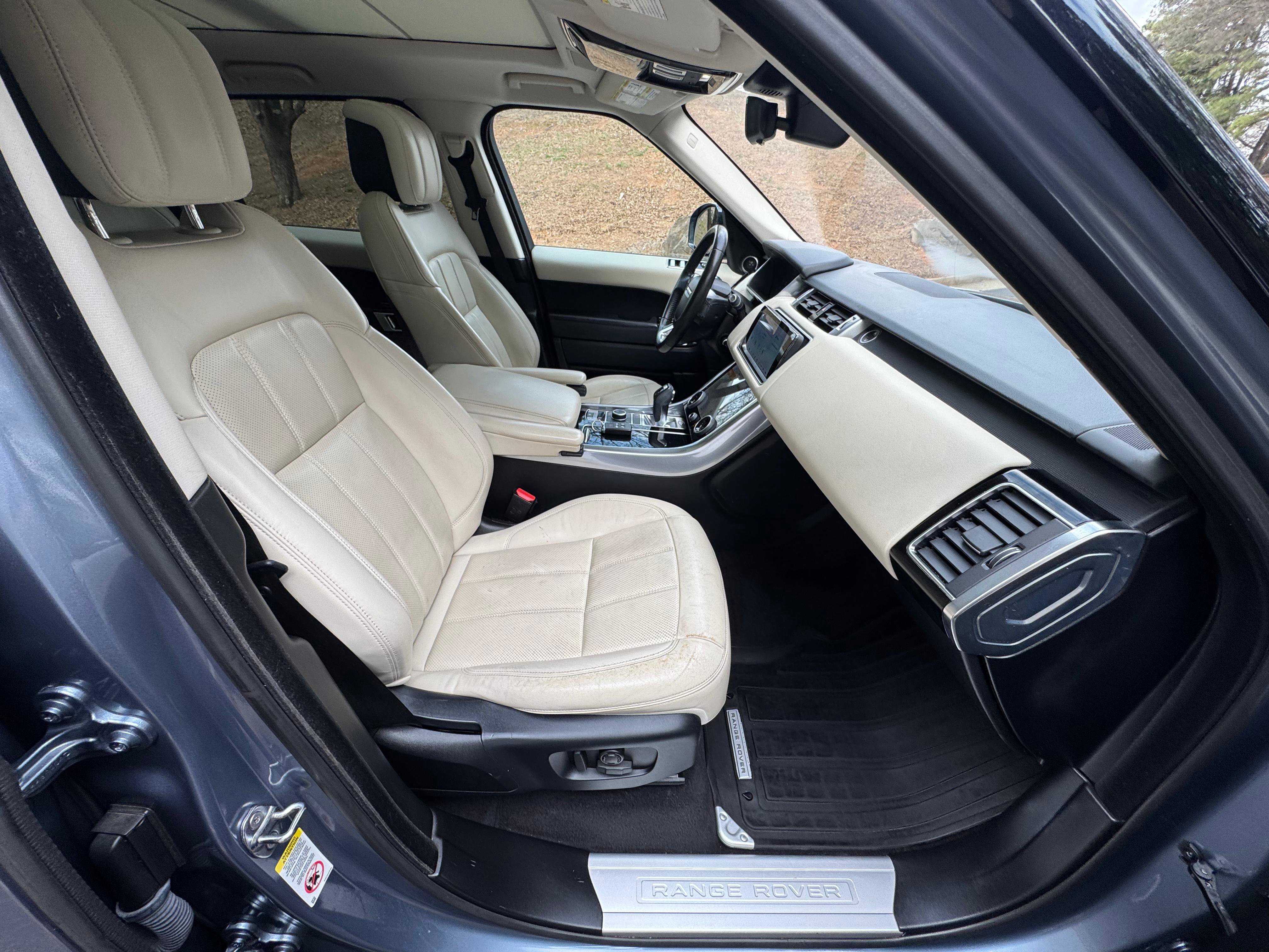 Used 2019 Land Rover Range Rover Sport HSE AWD/4WD image 35