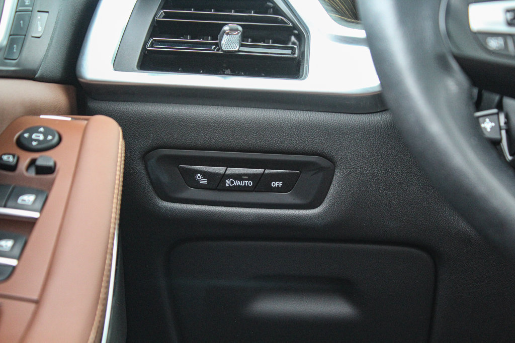Used 2024 BMW X5 sDrive40i w/ Premium Package RWD image 14