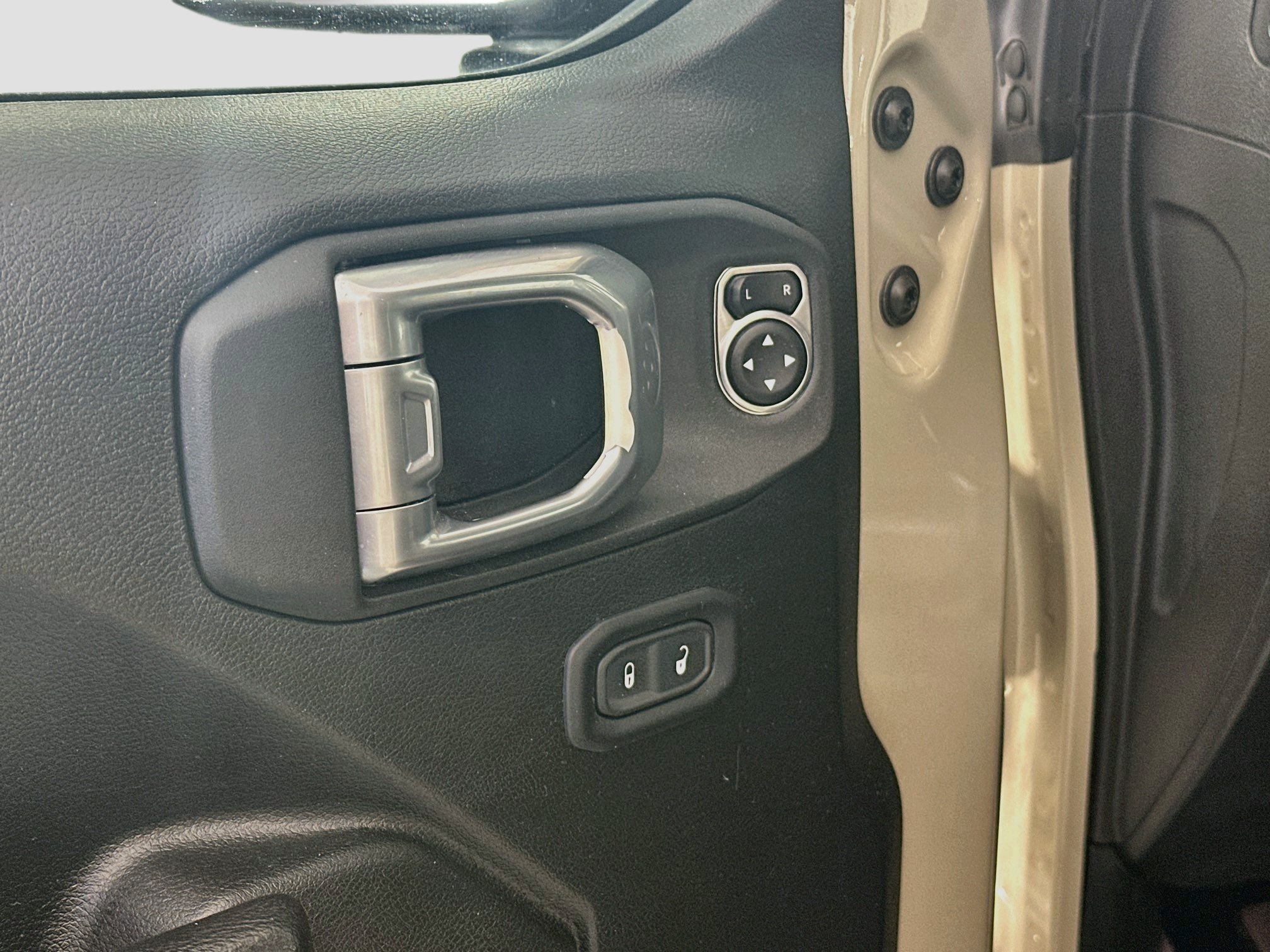 Used 2022 Jeep Wrangler Unlimited Sport AWD/4WD image 15