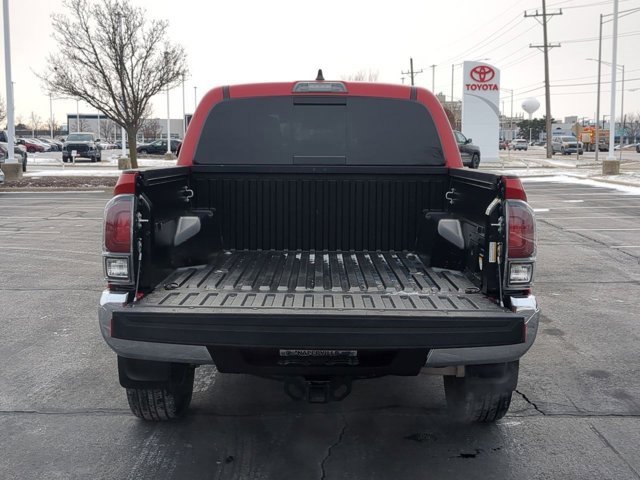 Certified 2022 Toyota Tacoma TRD Off-Road image 15