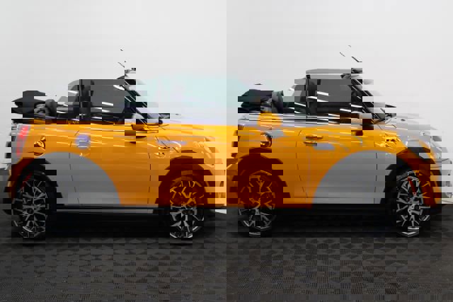 Used 2016 MINI Cooper S image 4