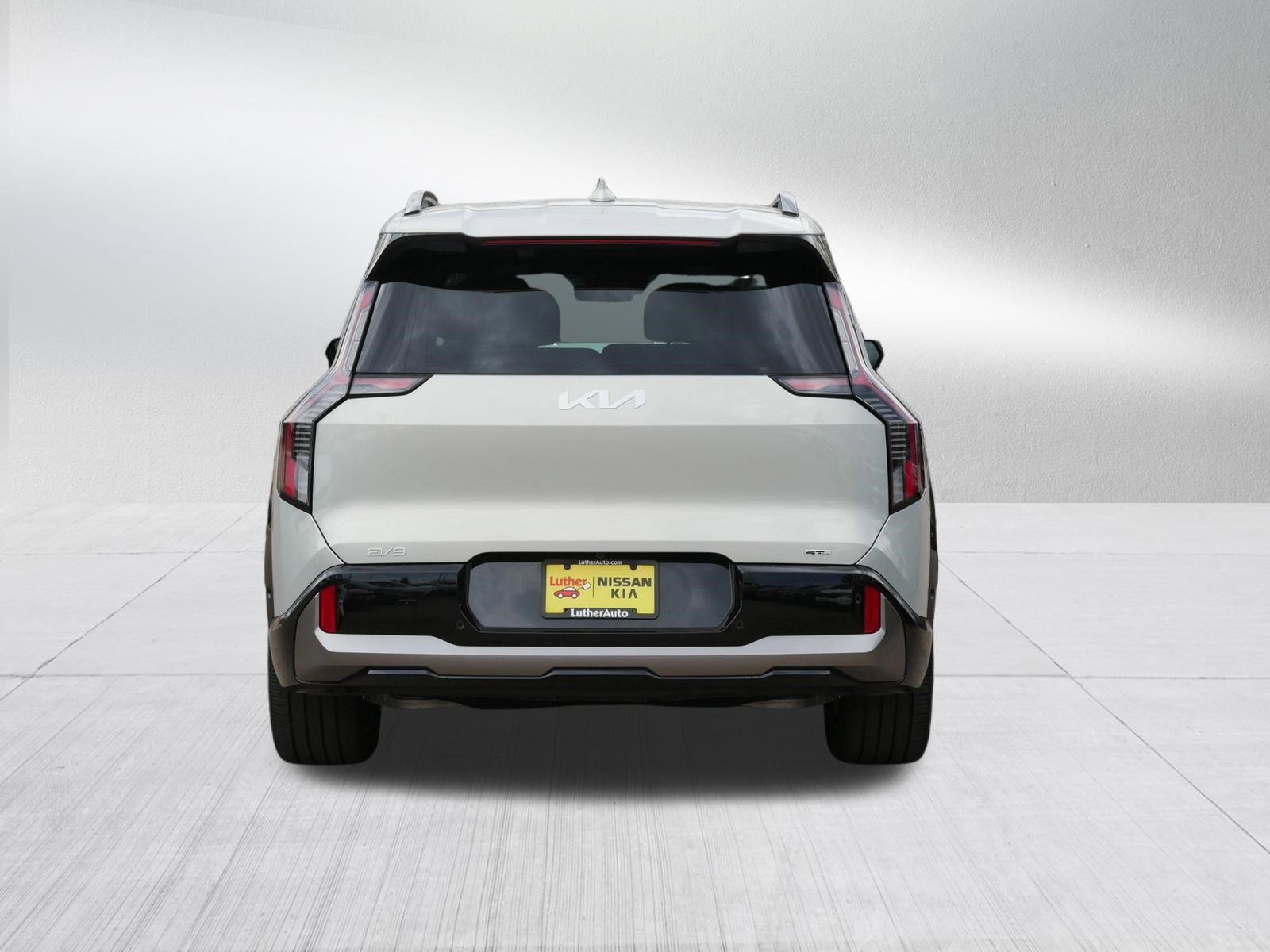 Certified 2024 Kia EV9 GT-Line AWD/4WD image 6