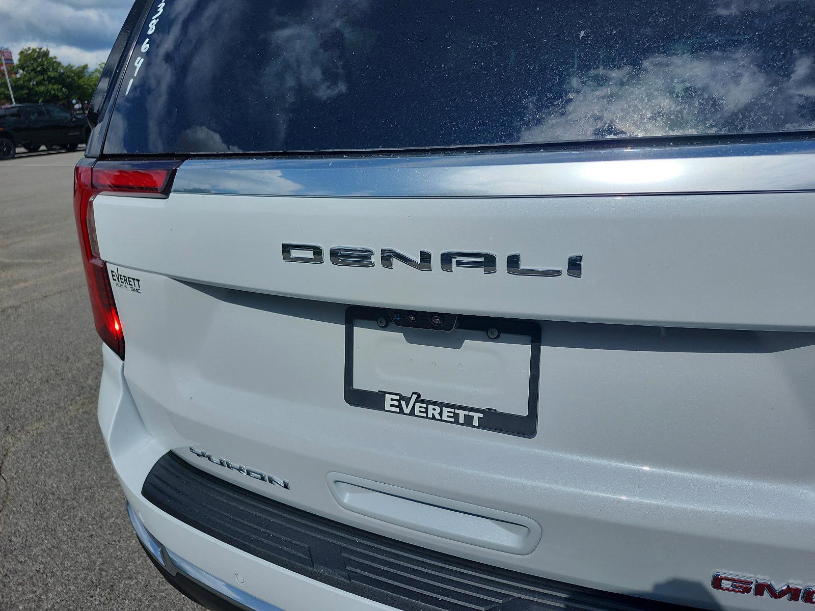 New 2026 GMC Yukon XL Denali w/ Denali Reserve Package image 4