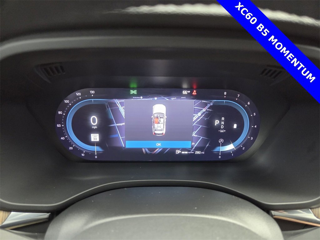 Used 2022 Volvo XC60 B5 Momentum image 36