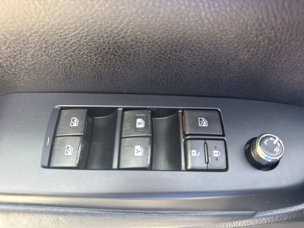 Used 2015 Toyota Highlander XLE AWD/4WD image 15