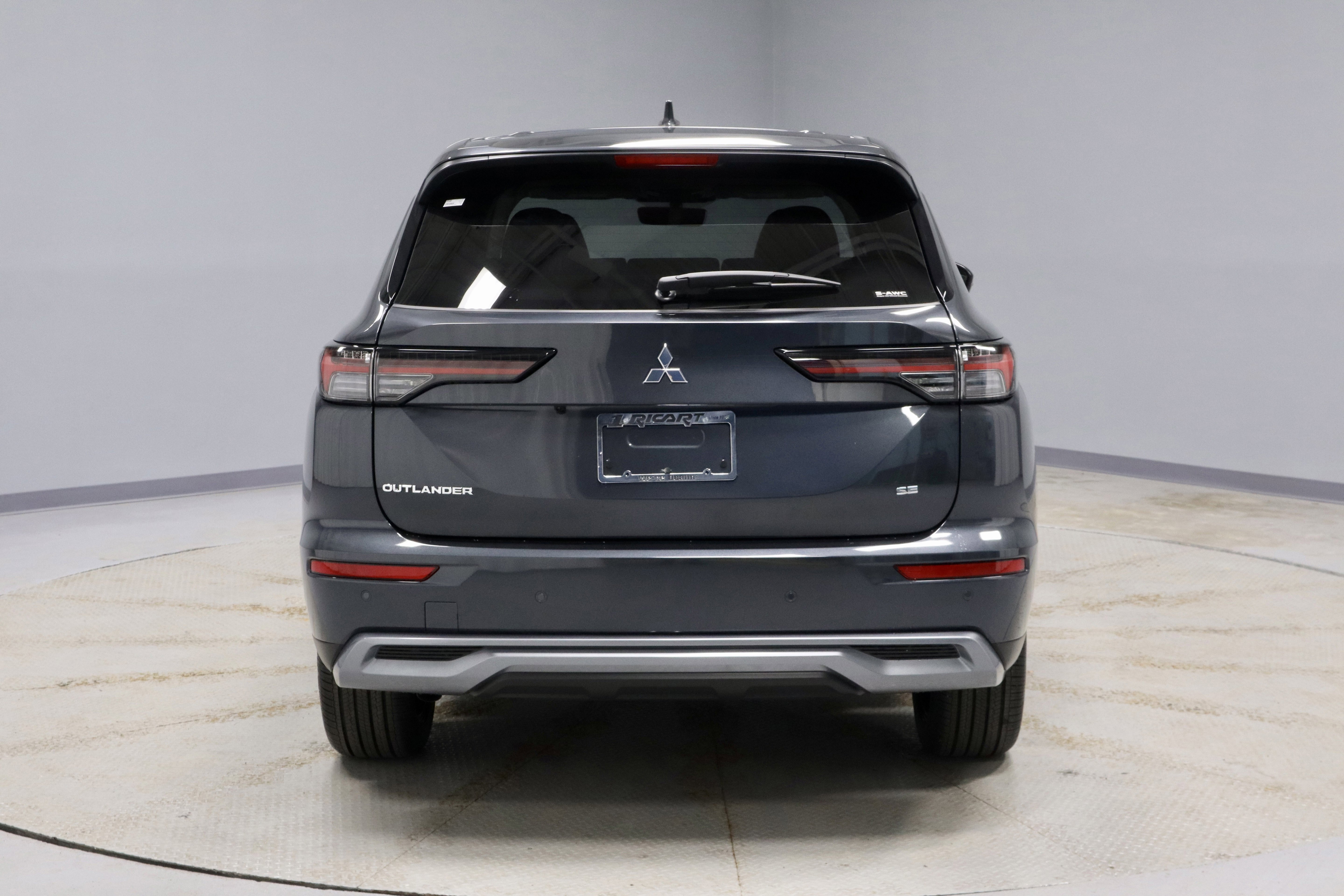 New 2026 Mitsubishi Outlander SE image 8