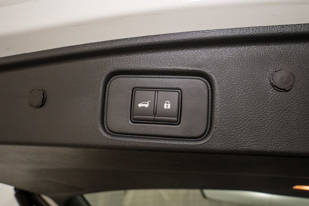 New 2026 Nissan Pathfinder SV image 7