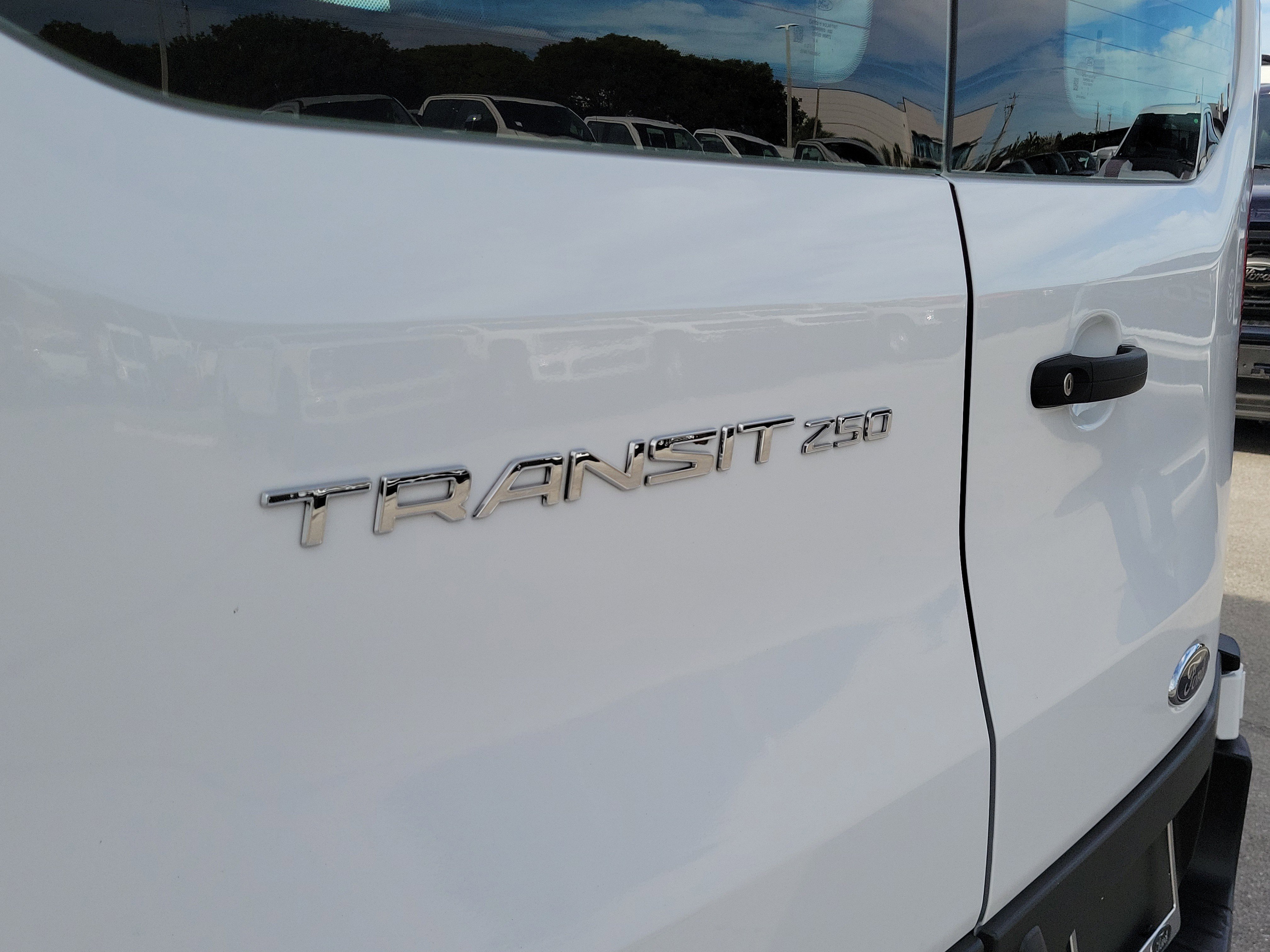 Used 2024 Ford Transit 250 Low Roof w/ Exterior Upgrade Package image 29