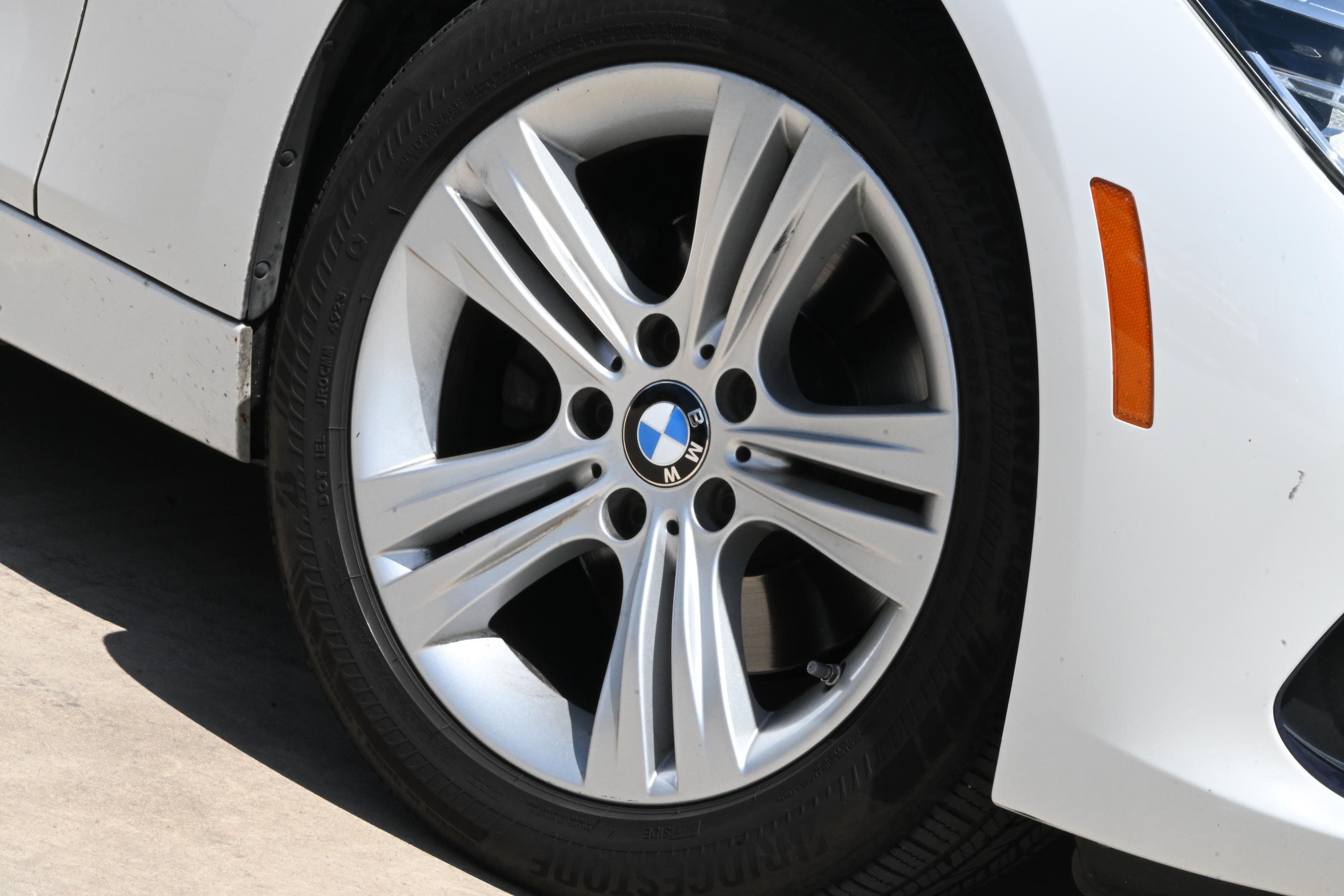 Used 2018 BMW 330i Sedan RWD image 11