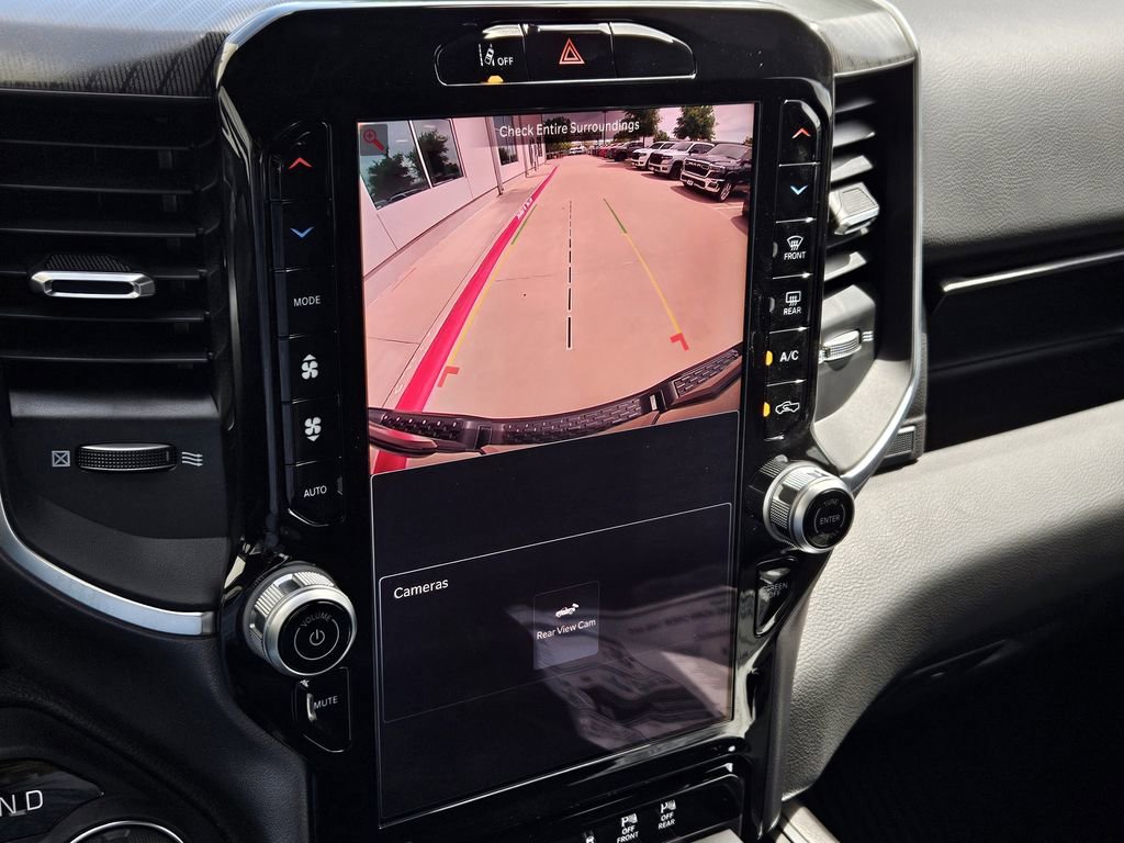 New 2026 RAM 1500 4x4 Crew Cab image 17