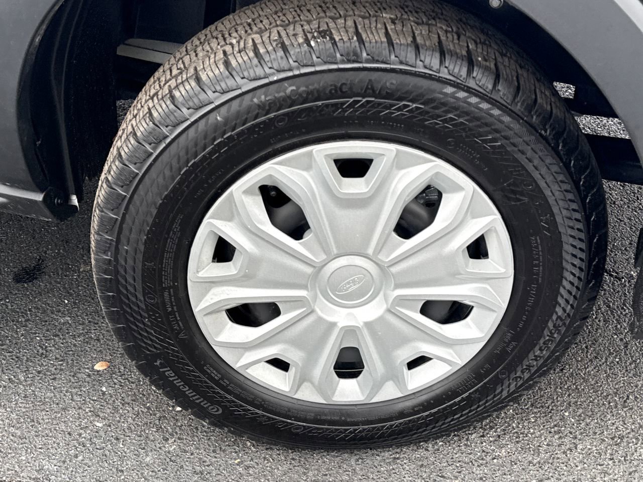 Used 2024 Ford Transit 150 Low Roof w/ Load Area Protection Package image 9