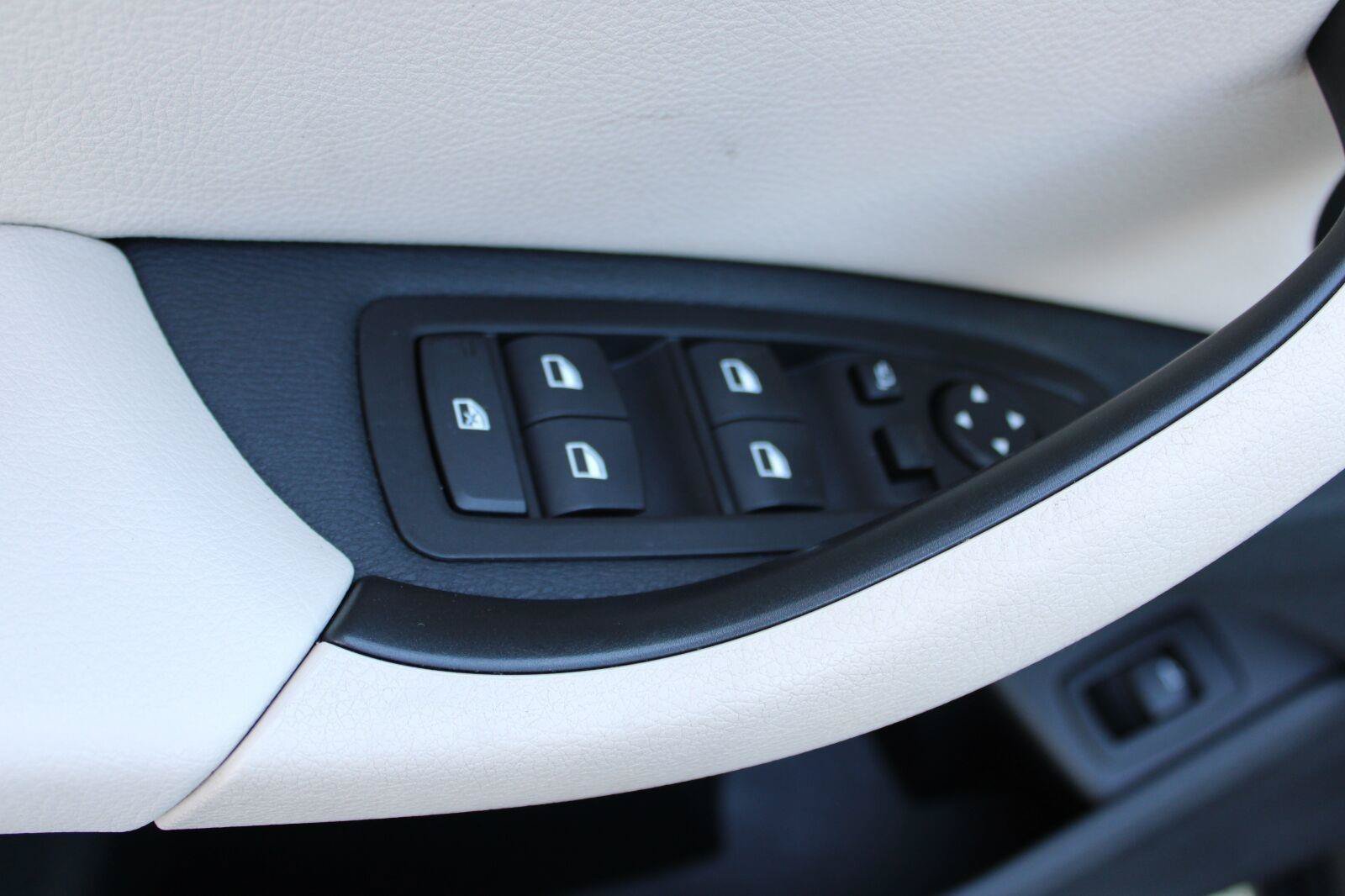 Used 2020 BMW X1 sDrive28i w/ Convenience Package FWD image 49