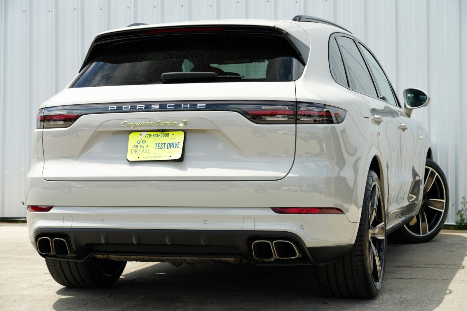 Used 2022 Porsche Cayenne Turbo S w/ Assistance Package image 5