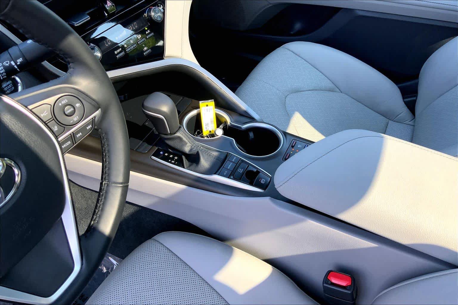 Used 2023 Toyota Camry XLE w/ Navigation Package FWD image 17
