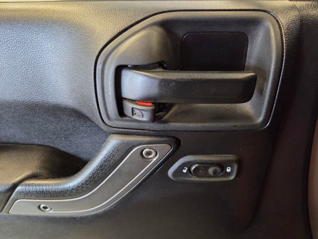 Used 2015 Jeep Wrangler Unlimited Sport w/ Quick Order Package 24S AWD/4WD image 25