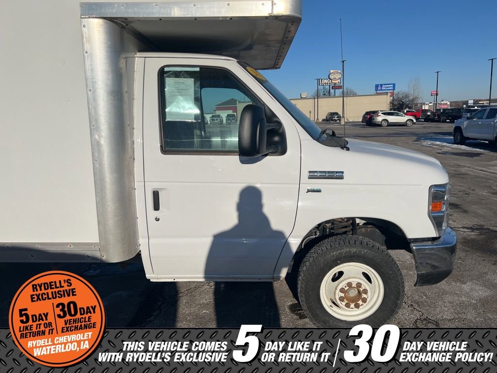 Used 2017 Ford E-350 and Econoline 350 Super Duty RWD image 8