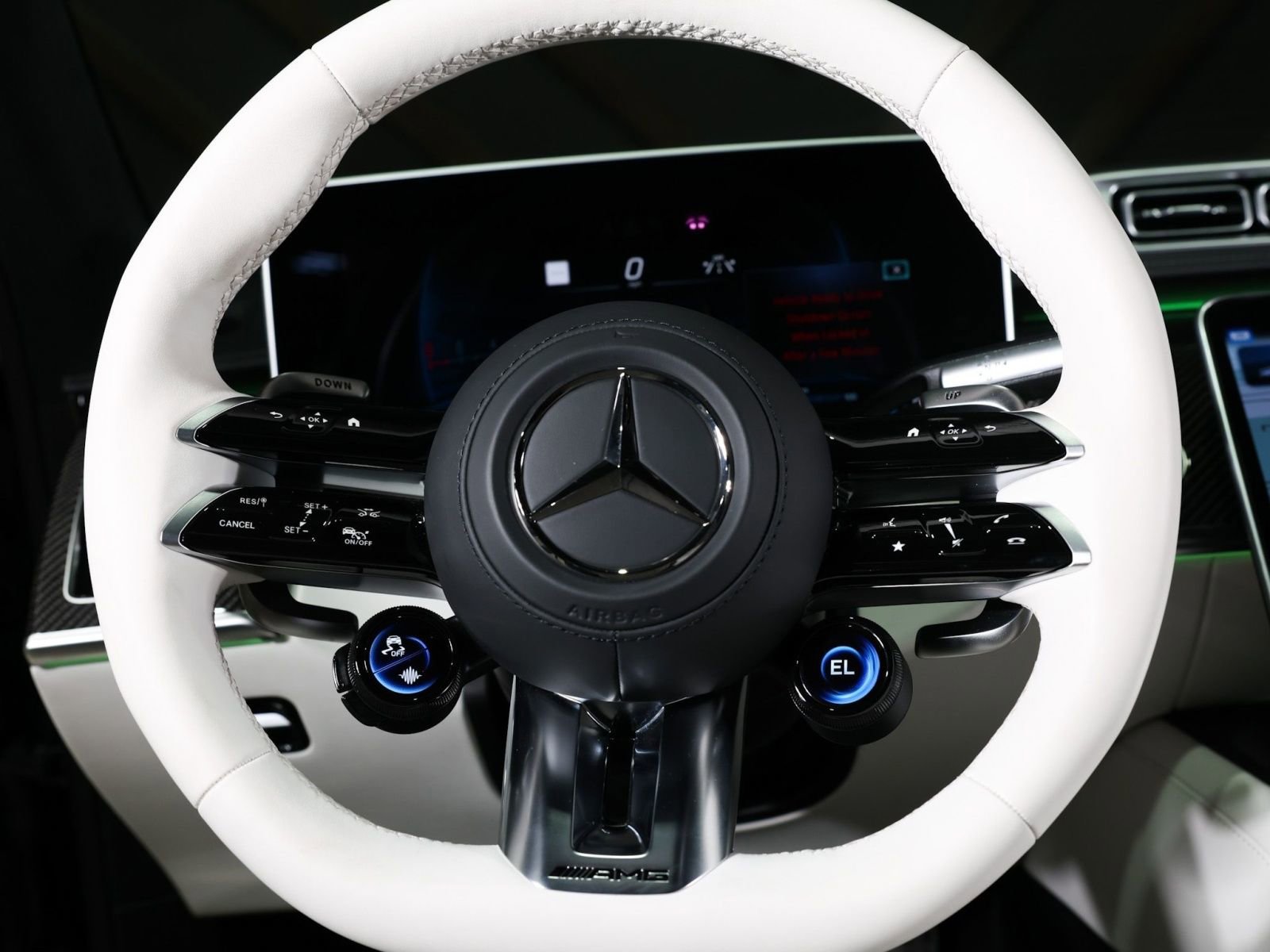 Used 2025 Mercedes-Benz S 63 AMG S w/ Rear Seat Package image 34