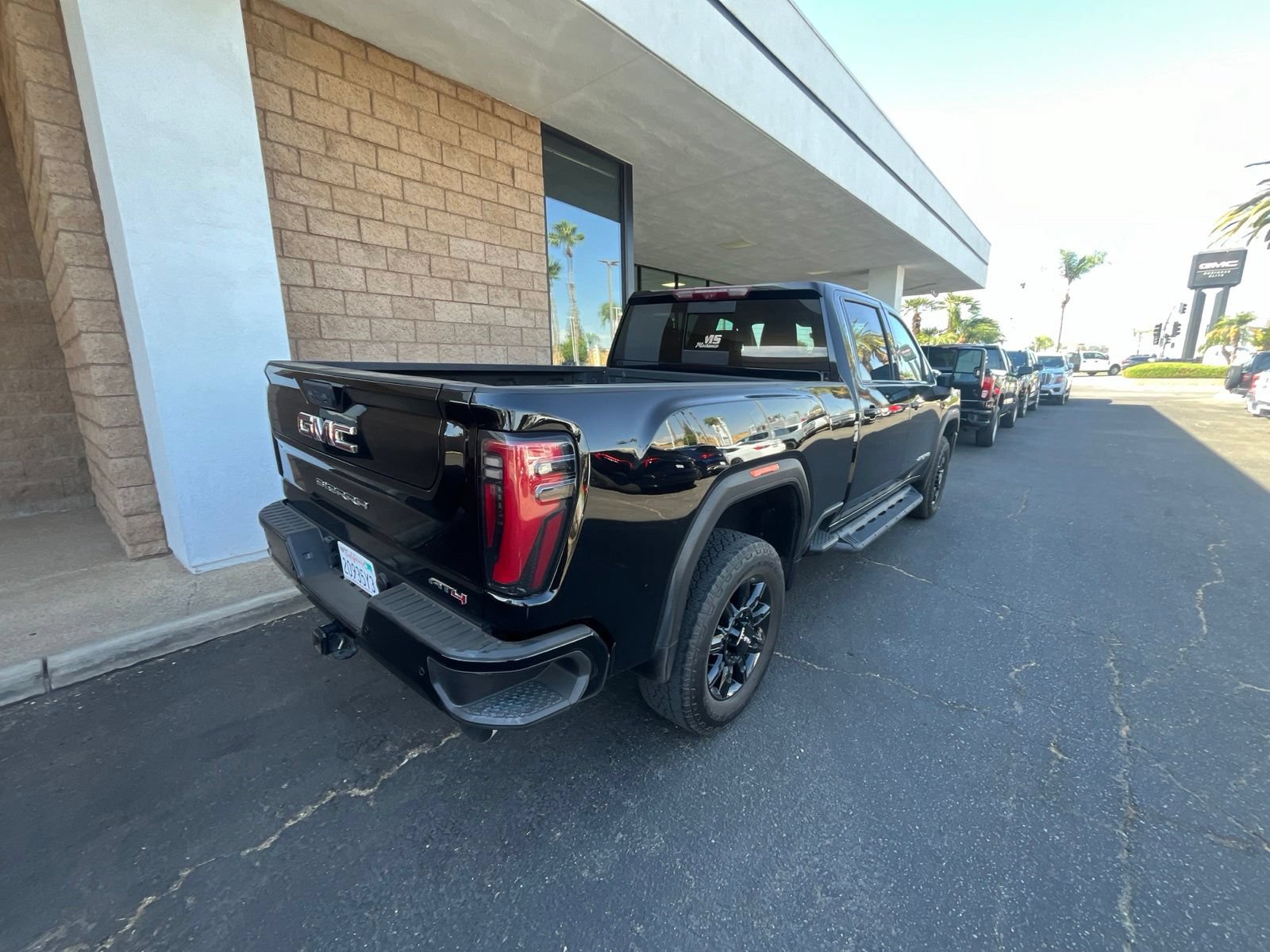 Used 2024 GMC Sierra 2500 AT4 w/ Max Trailering Package AWD/4WD image 4