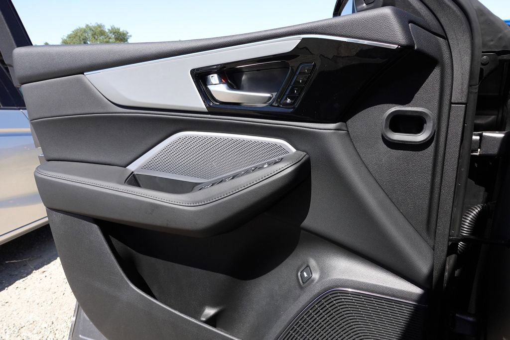 New 2026 Acura MDX FWD image 13