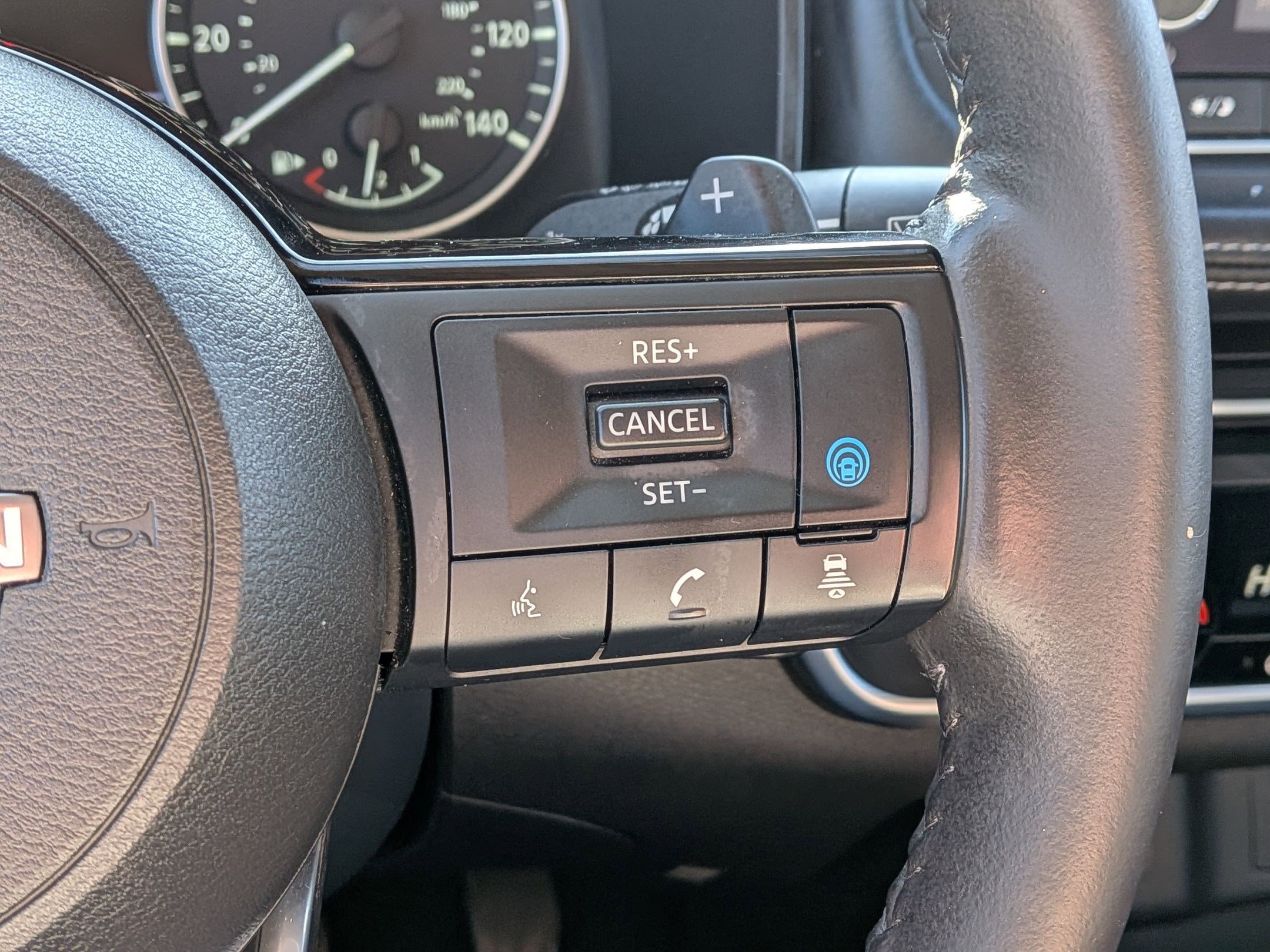 Used 2023 Nissan Rogue SV w/ SV Premium B Package image 20