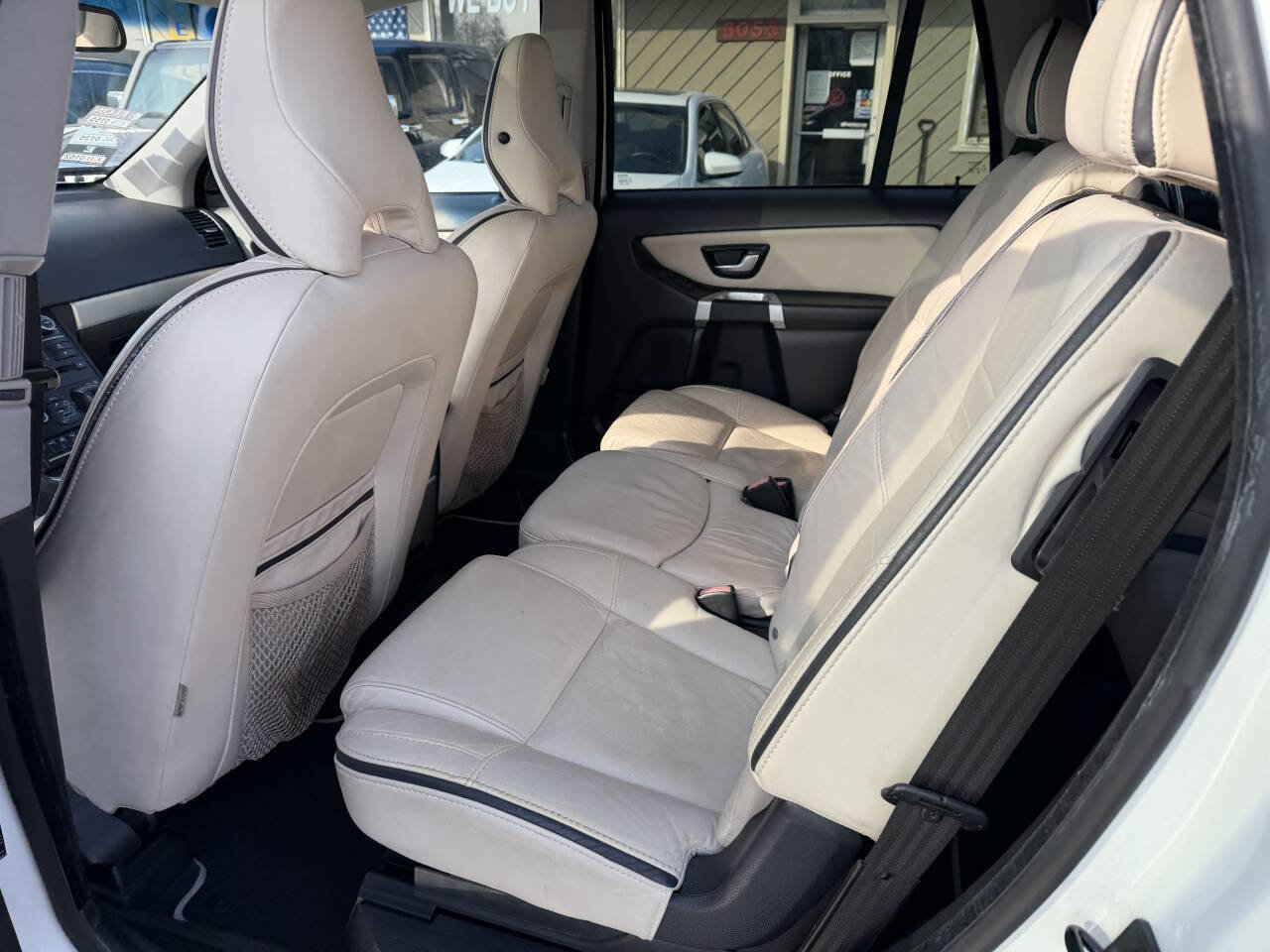 Used 2011 Volvo XC90 3.2 R-Design w/ Multimedia Pkg image 24