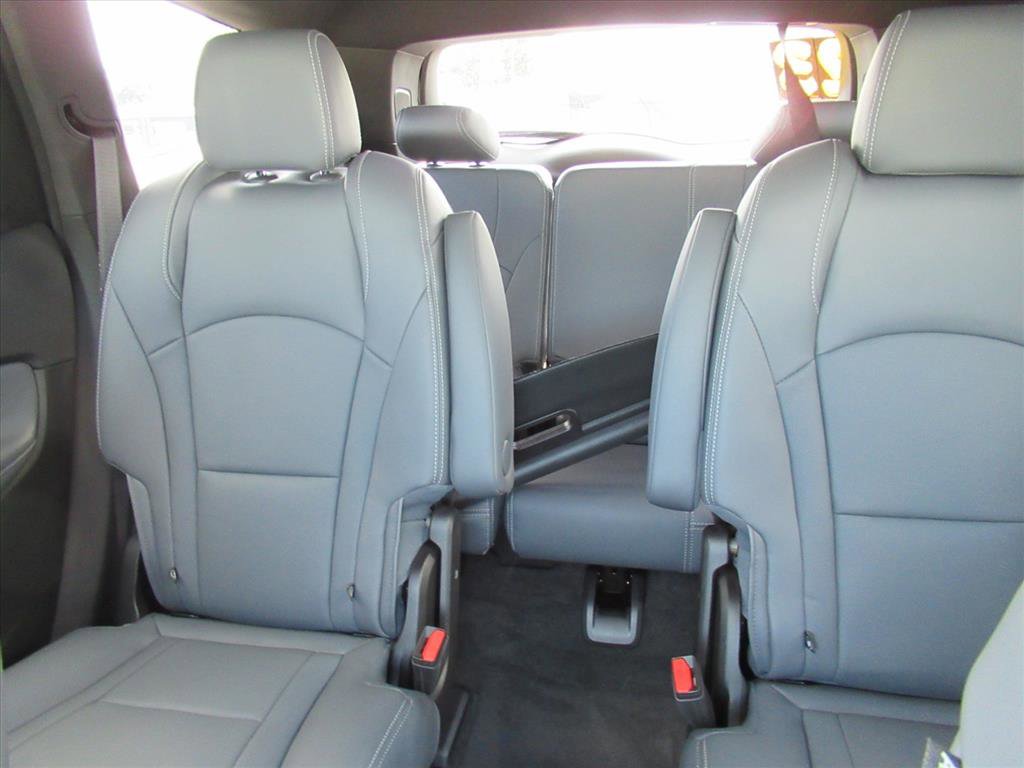 Used 2023 Buick Enclave Premium w/ Experience Buick Package image 20