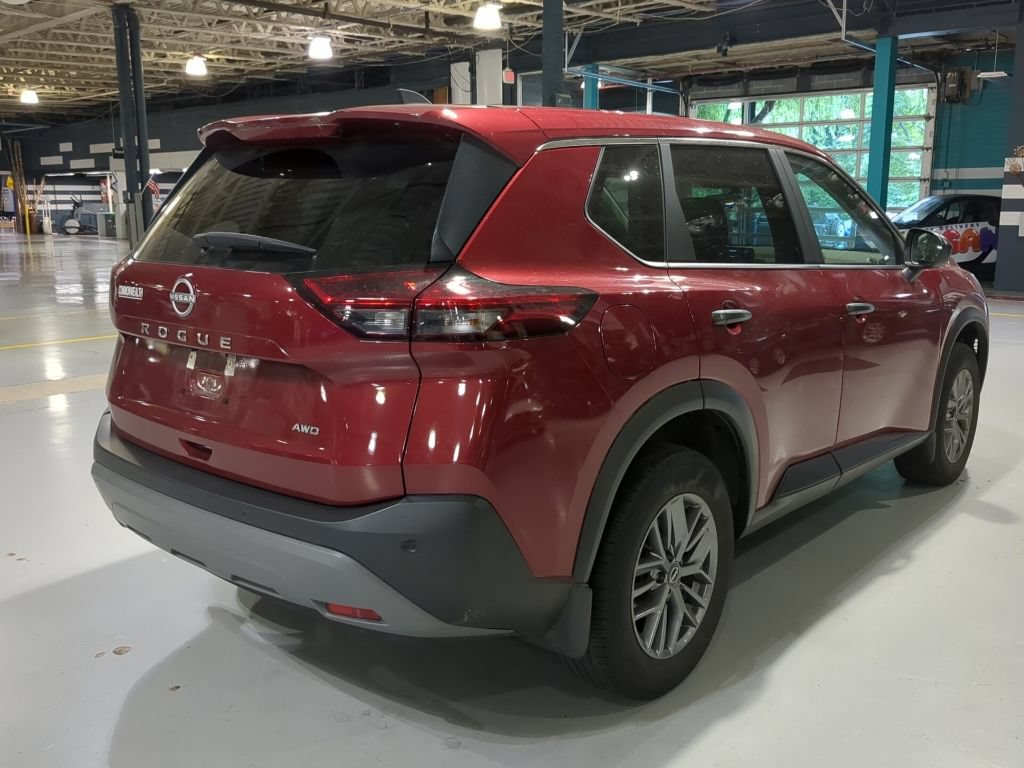 Used 2023 Nissan Rogue S AWD/4WD image 7