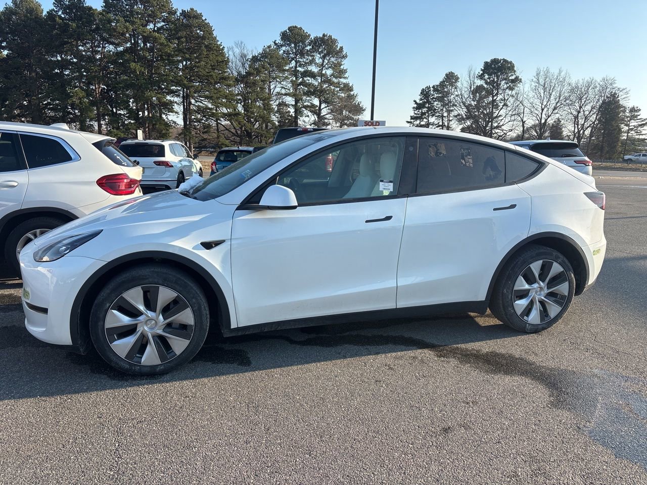 Used 2023 Tesla Model Y Long Range image 1