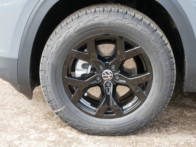 New 2026 Volkswagen Atlas Peak Edition image 5