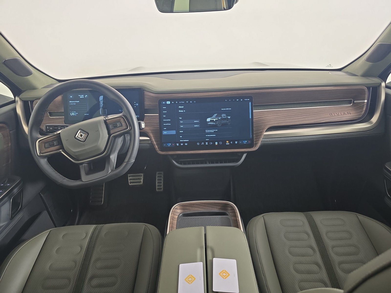 Used 2024 Rivian R1T Adventure Dual AWD/4WD image 25