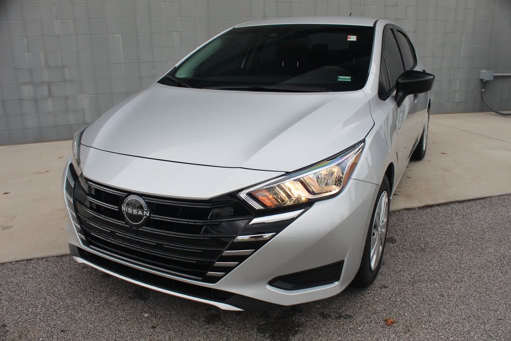 Used 2024 Nissan Versa S w/ Trunk Package FWD image 3