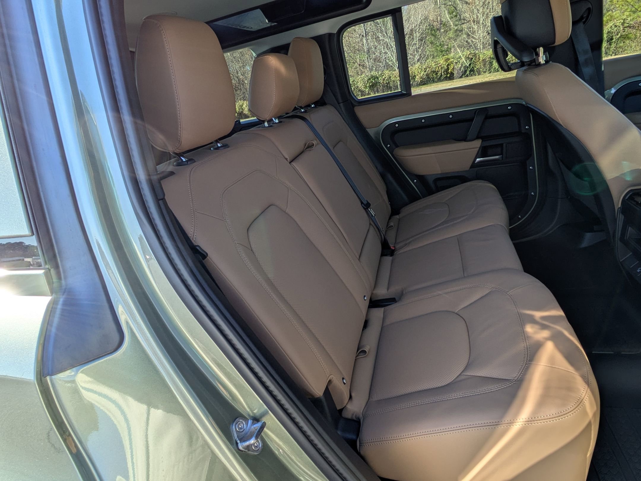 Used 2025 Land Rover Defender 110 X-Dynamic SE image 29