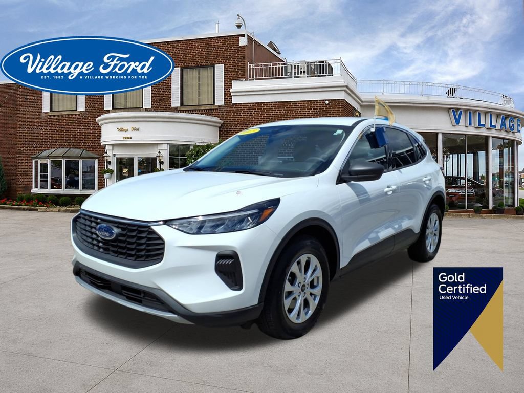 Certified 2023 Ford Escape Active AWD/4WD image 1
