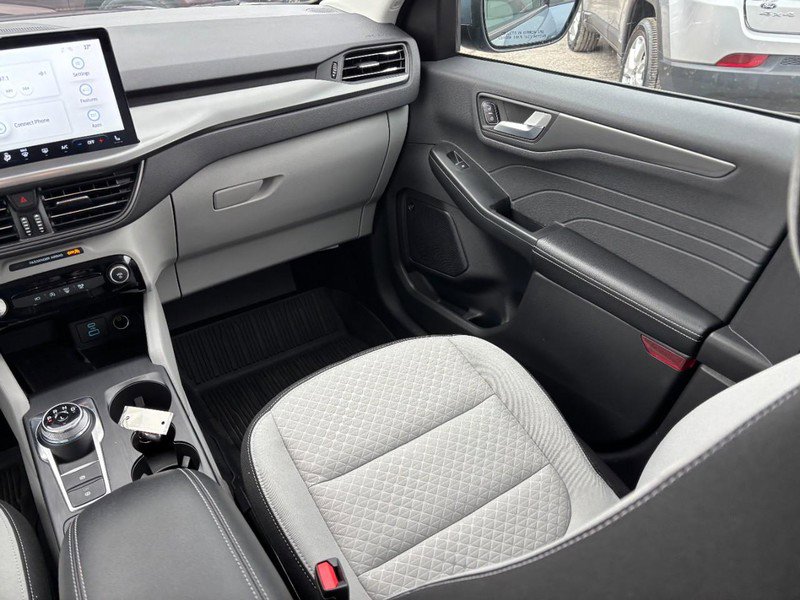 Used 2023 Ford Escape Active w/ Tech Pack #2 AWD/4WD image 16