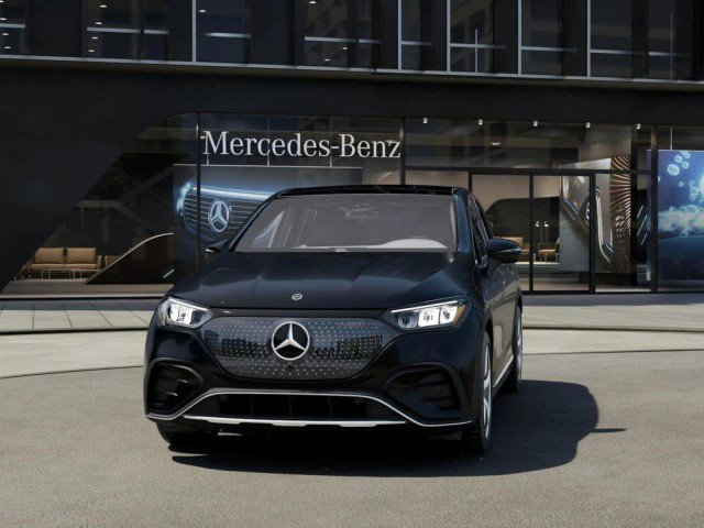 New 2025 Mercedes-Benz EQE 500 4MATIC SUV image 43