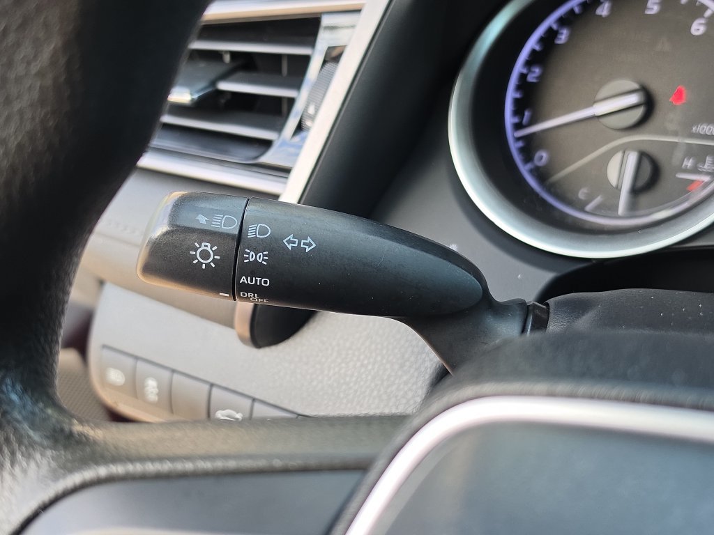 Used 2022 Toyota Camry LE FWD image 22