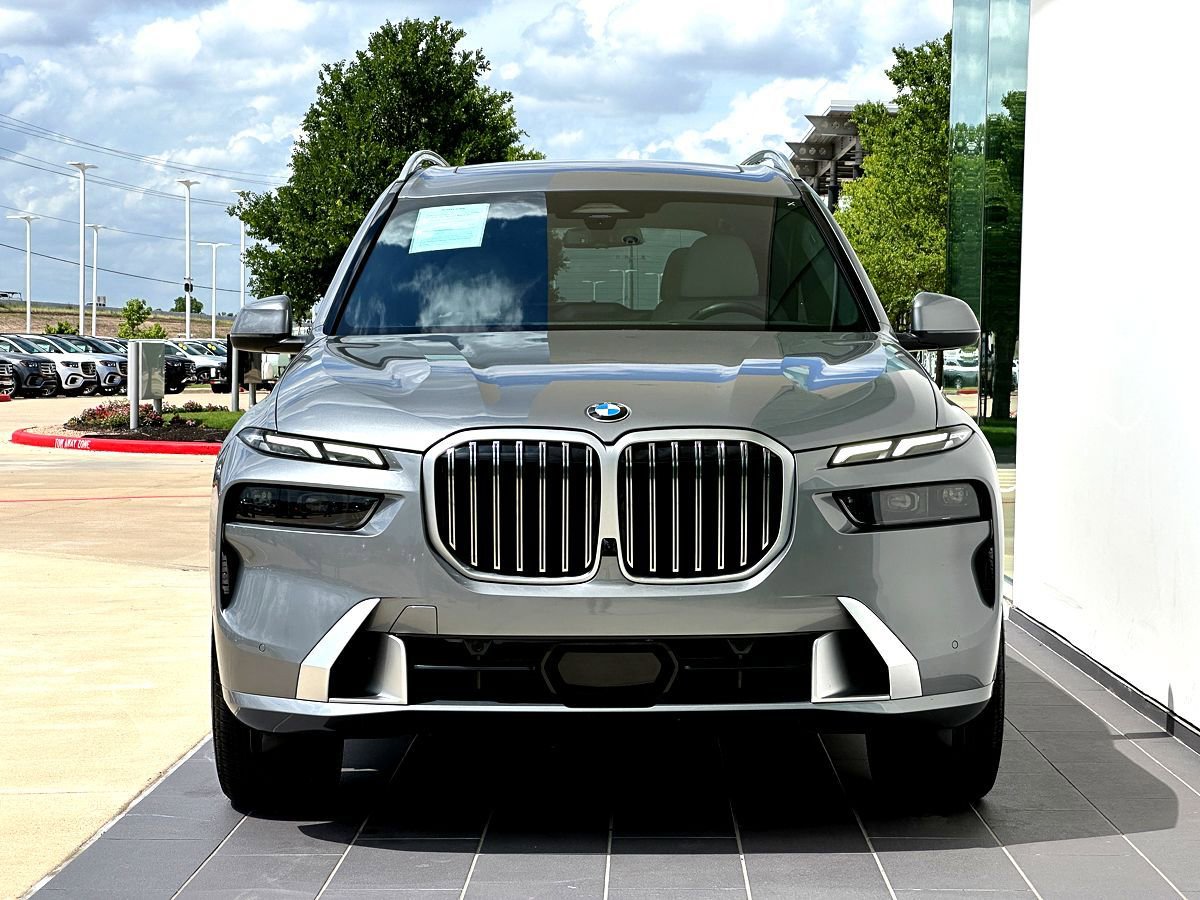 Certified 2025 BMW X7 xDrive40i w/ Premium Package AWD/4WD image 5