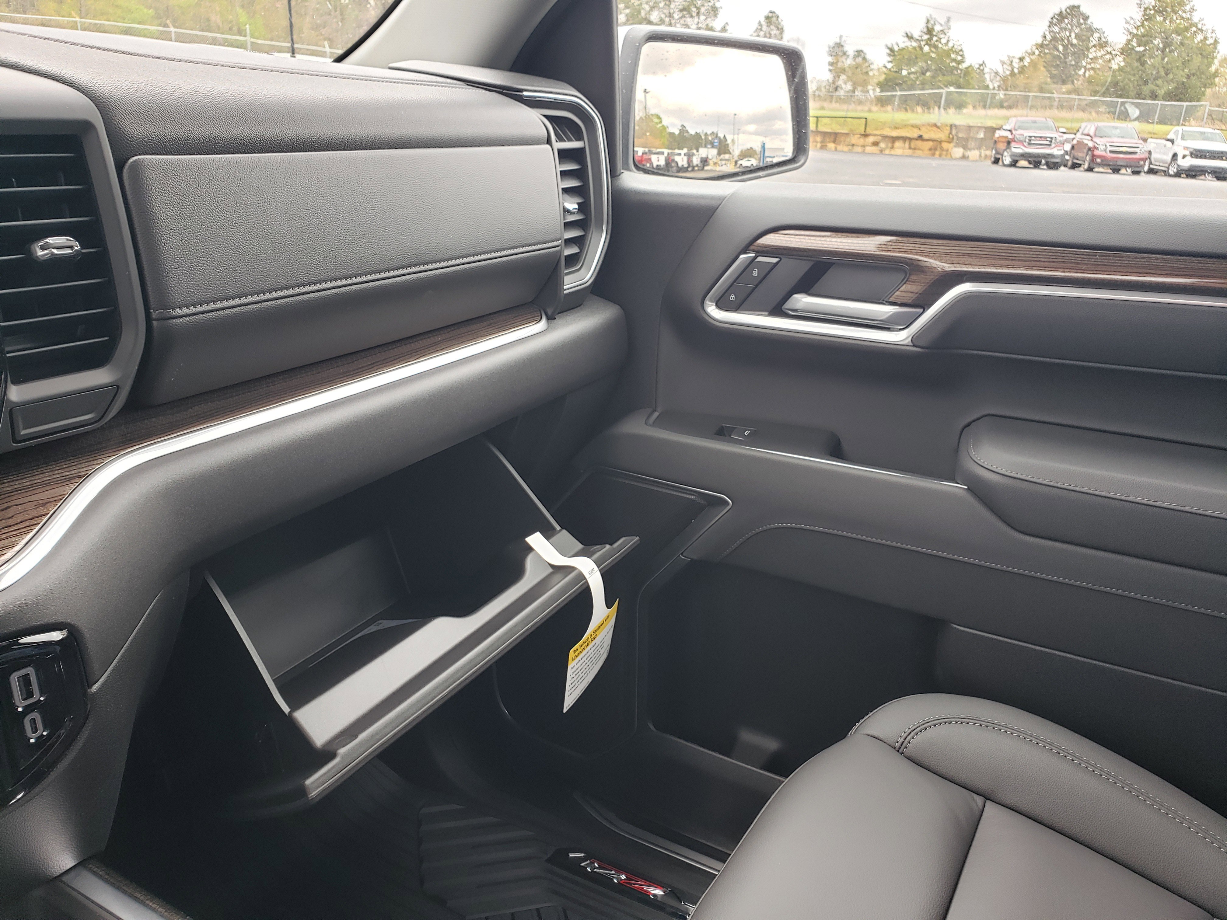 New 2026 Chevrolet Silverado 1500 LT image 25