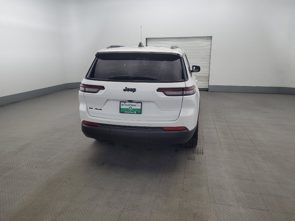 Used 2023 Jeep Grand Cherokee L Laredo AWD/4WD image 7
