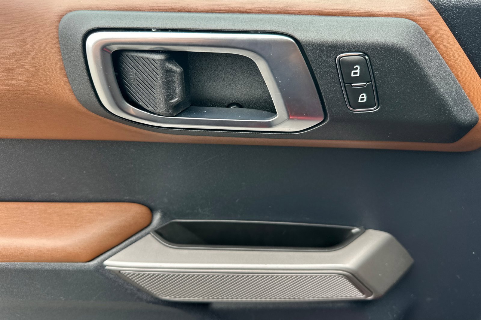 Used 2023 Ford Bronco Outer Banks image 11