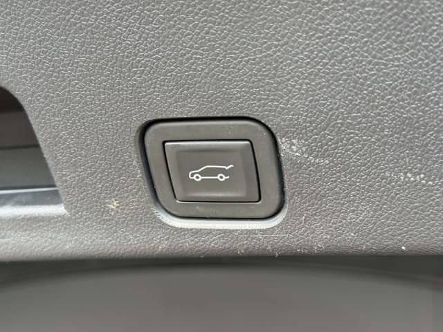 Used 2025 Chevrolet Traverse LT AWD/4WD image 10