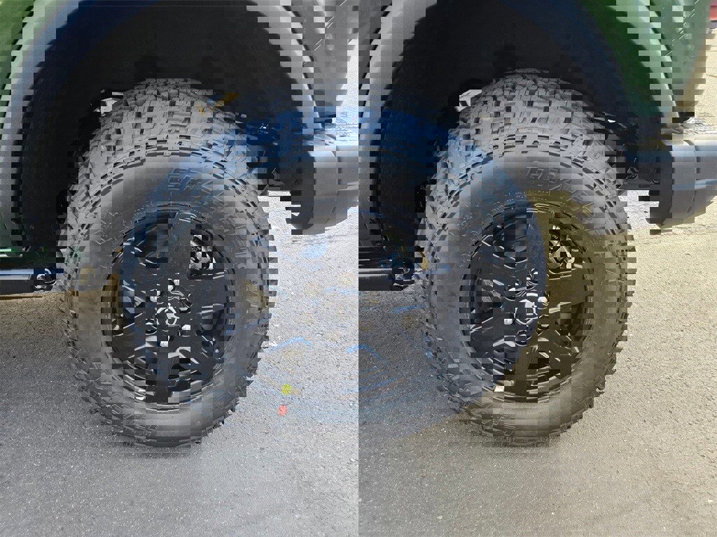 New 2025 Ford Bronco Big Bend w/ Black Diamond Package image 9