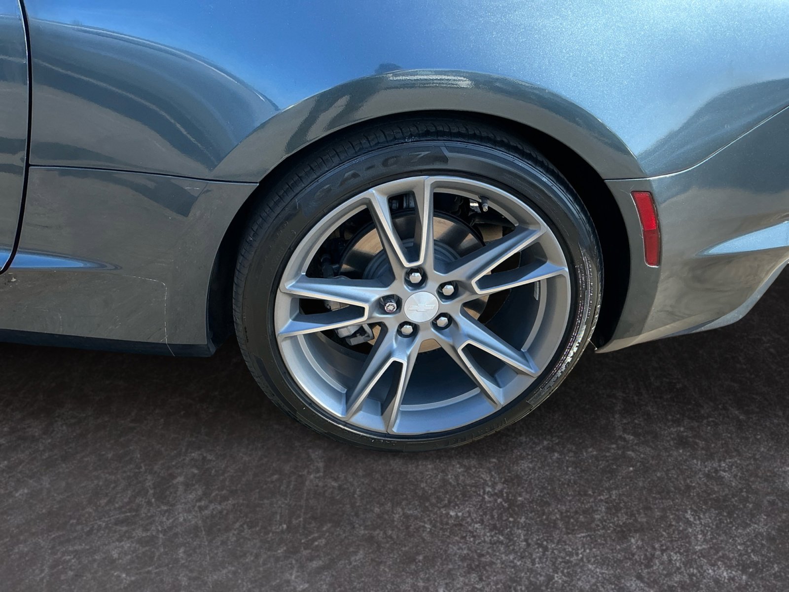 Used 2020 Chevrolet Camaro LT w/ RS Package image 9