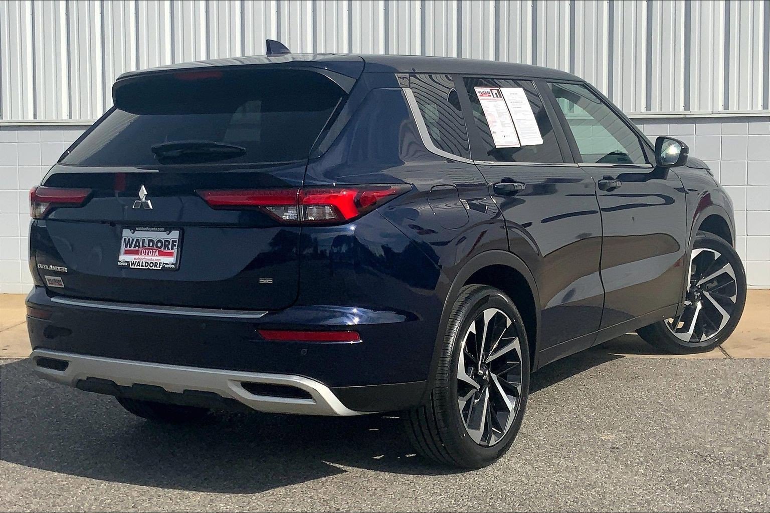 Used 2022 Mitsubishi Outlander SE AWD/4WD image 17